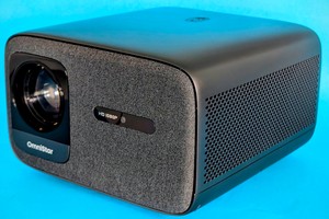  1500 Ansi-Lumen für 260 Euro