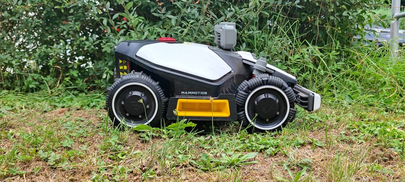 Mammotion Luba Mini AWD Lidar im Einsatz