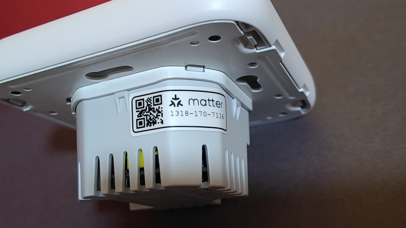 Das Aqara-Thermostat W500 ist für Fußbodenheizungen gedacht und kann entweder per Thread oder per Zigbee betrieben werden. Mehr Funktionen stehen mit Zigbee bereit. Eine direkte Integration in Home Assistant ist mit Zigbee2MQTT möglich.