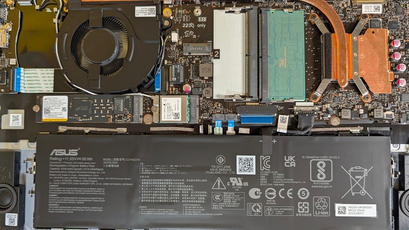 Asus Expert Book PM1 – SSD, RAM & WLAN-Chip im Detail