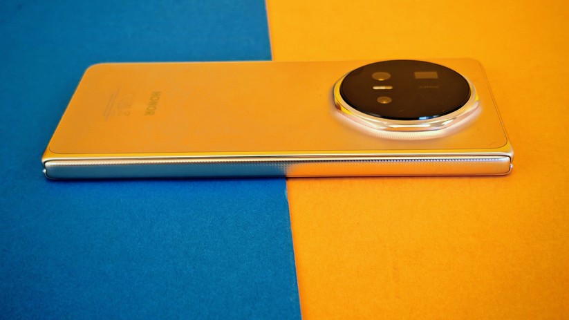 Honor Magic V6