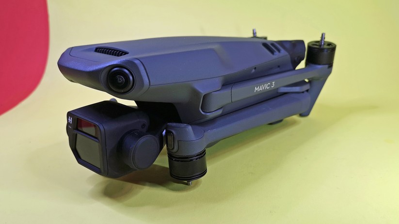 DJI Mavic 3