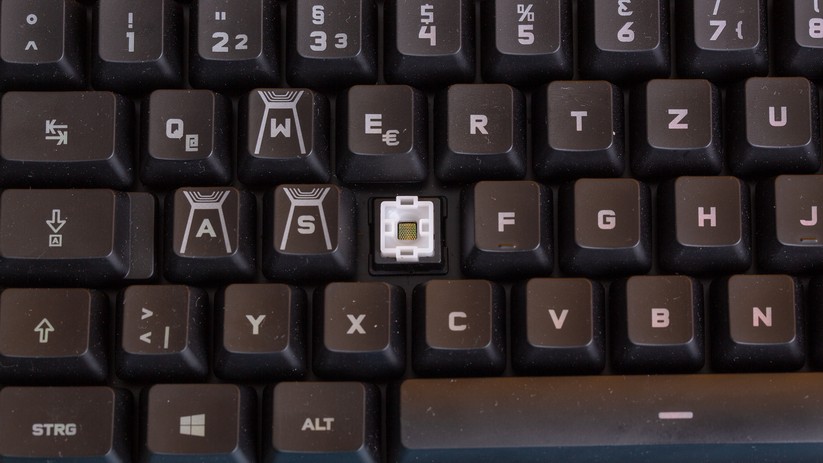 Die LEDs sitzen mittig unter der Tastenkappe.