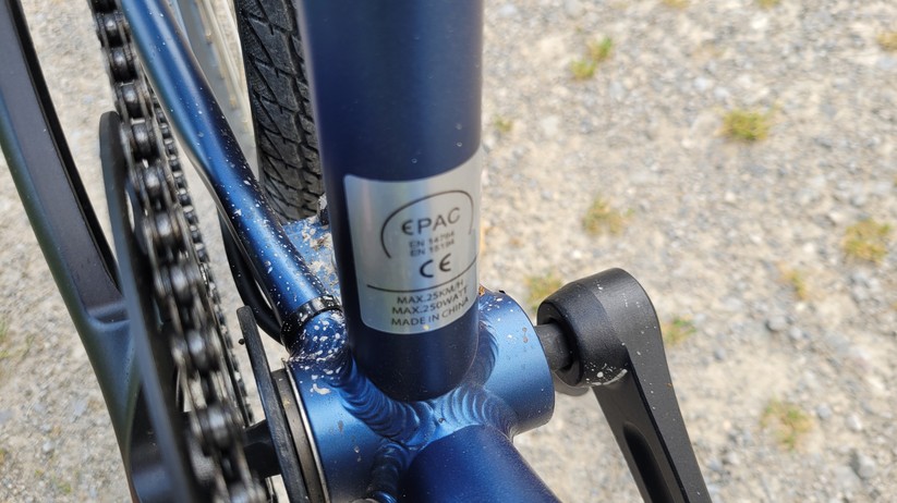 Accolmile E-Road: E-Bike mit 18 Kilo, 28-Zoll-Reifen, 250-Watt-Hinterradmotor, 345-Wh-Akku und 7-Gang-Shimano-Kettenschaltung