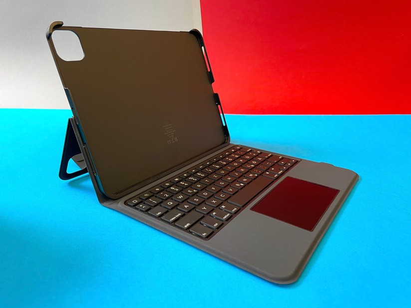 Die Keyboard-Hülle ESR Rebound ist gut verarbeitet.