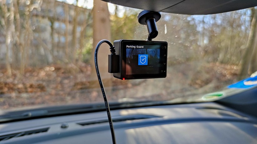 Garmin Dash Cam 67W