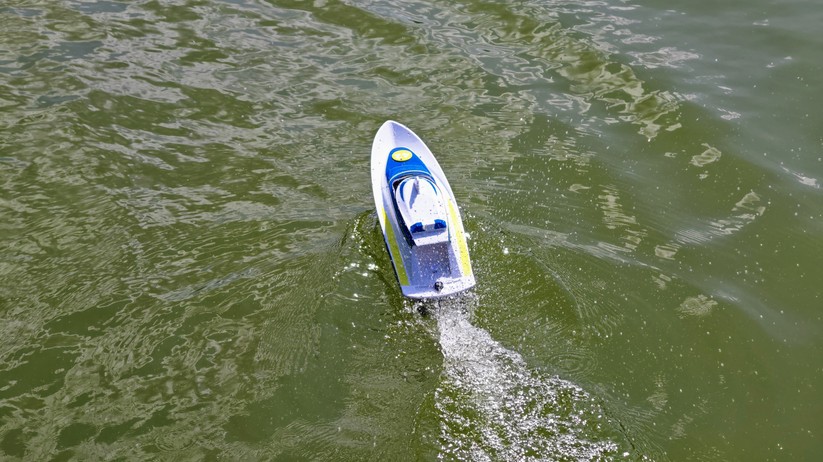 Revell Control RC Boat Police
