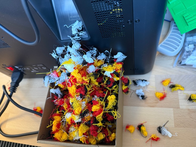 Der Bambu P1S wirft sein Poop hinten aus. 