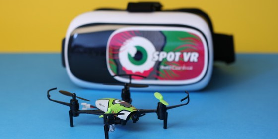 Revell Quadcopter Spot VR: FPV-Racer inklusive Brille