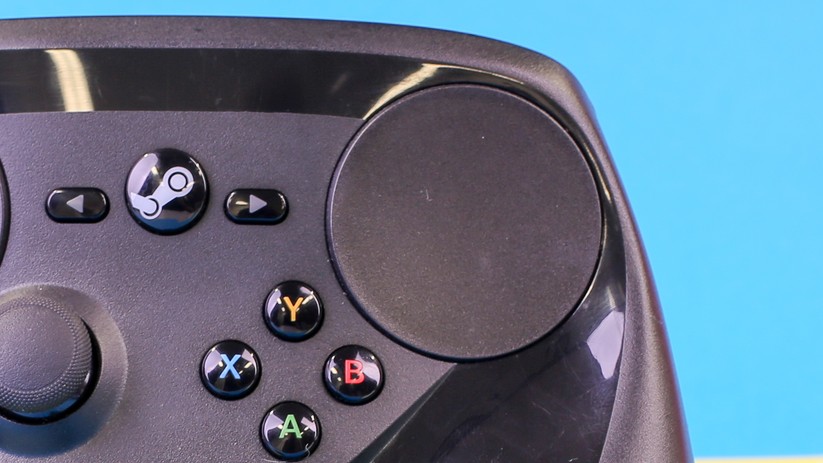 Das rechte Touchpad dient als Mausersatz. 