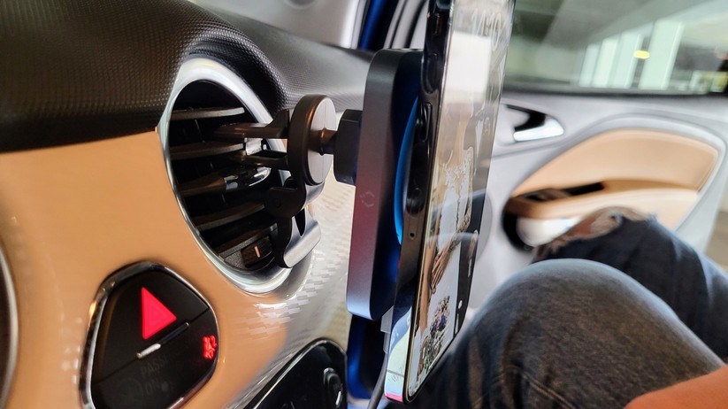 ESR 15W MagSafe Auto Ladegerät mit Cryoboost