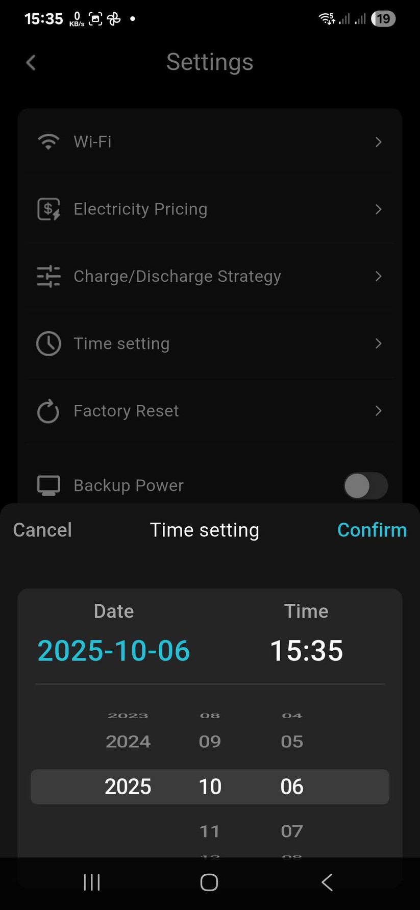 Die Marstek-App bietet Grundfunktionen für den Venus E 3.0. Aber den Einsatz von mehreren Stromspeichern deckt sie derzeit bisher nicht ab.