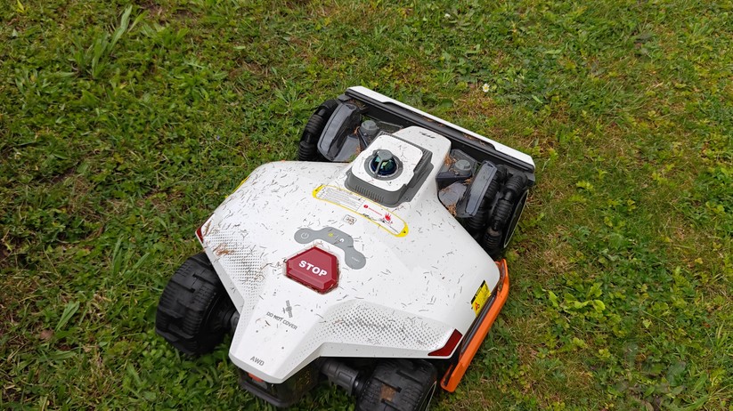 Mammotion Luba 3 AWD 3000: LiDAR, RTK und KI-Kameras, 40 cm Schnittbreite und 12-Ah-Akku