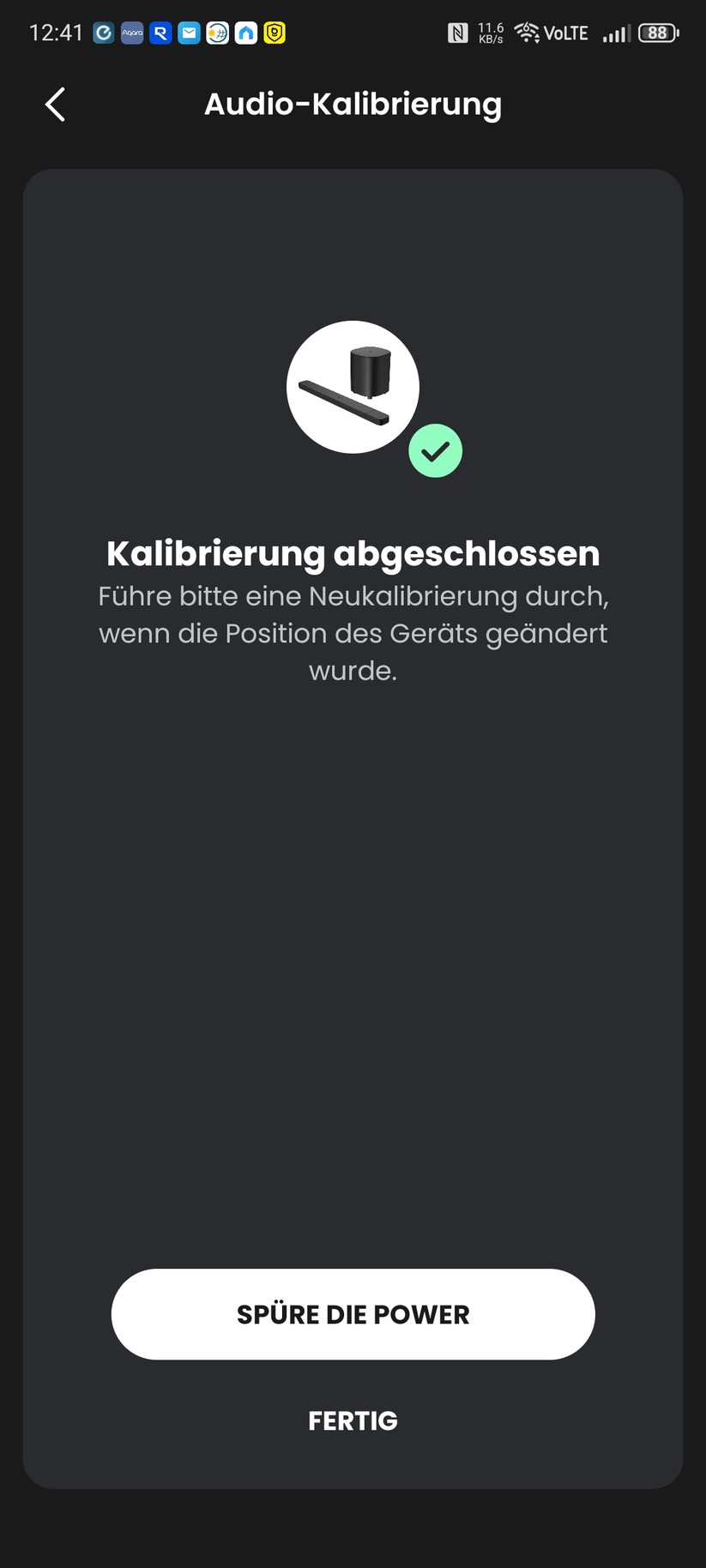 Die App JBL One bietet nicht nur umfangreiche Hilfen zur Abstimmung und Aufstellung der Soundbar, sondern integriert auch zahlreiche Streamingdienste.
