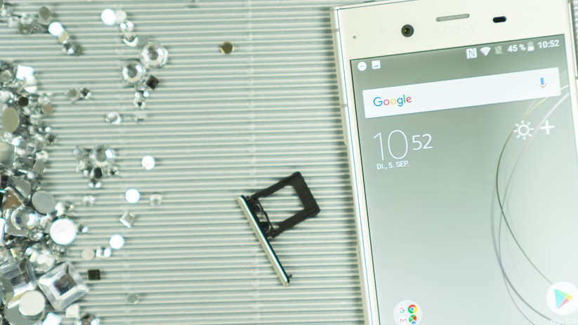 Ein Speicherkarte mit 400 GByte und technisch sogar bis 2 TByte lässt sich im Xperia XZ1 einsetzen.