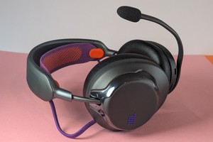 JBL Quantum 950 im Test: Gaming-Headset mit Ersatzakku, ANC & wuchtigem Sound