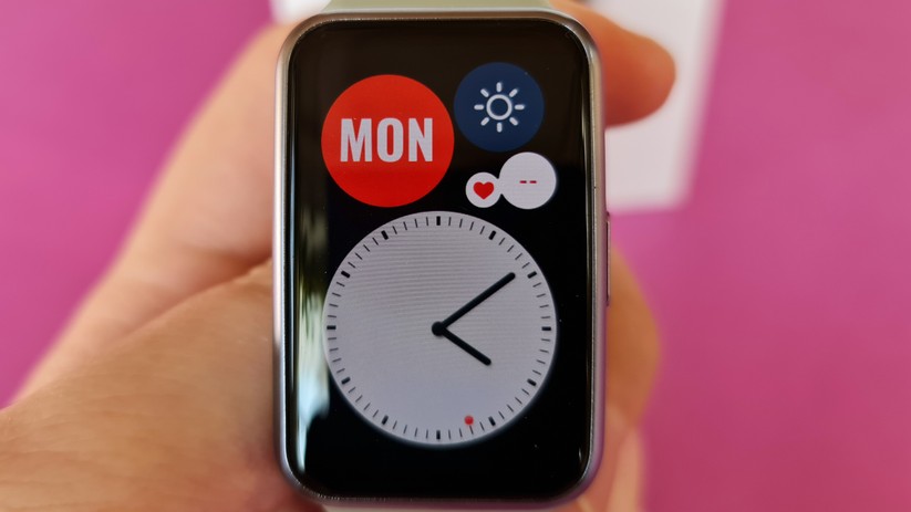Viele, teils konfigurierbare Watchfaces
