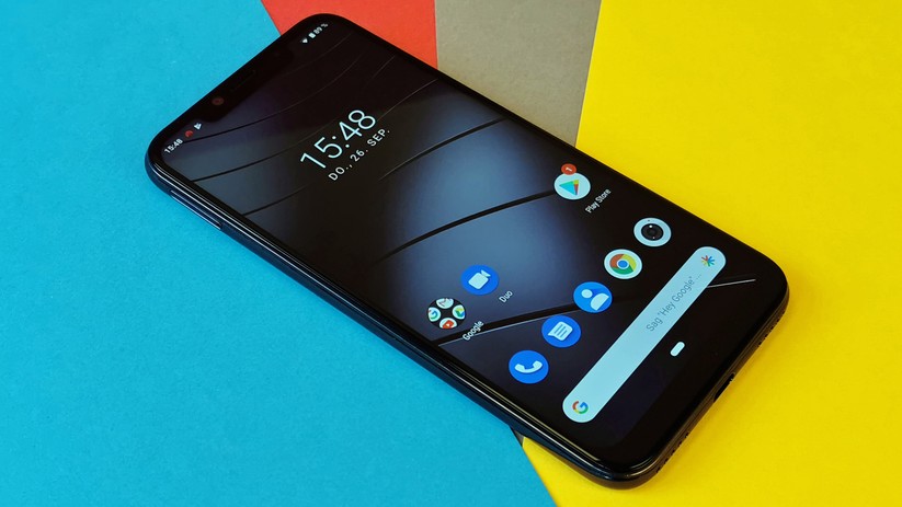 Viel Rand, große Notch - dem Preis angemessen.