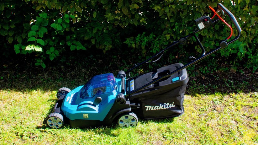 Akku-Rasenmäher Makita DLM382PM2