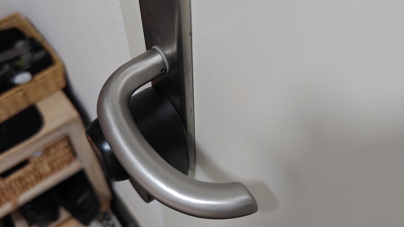 Switchbot Lock Ultra Vision Pro: Entsperren mit Gesicht, Hand, Fingerabdruck, NFC-Card, Code und App