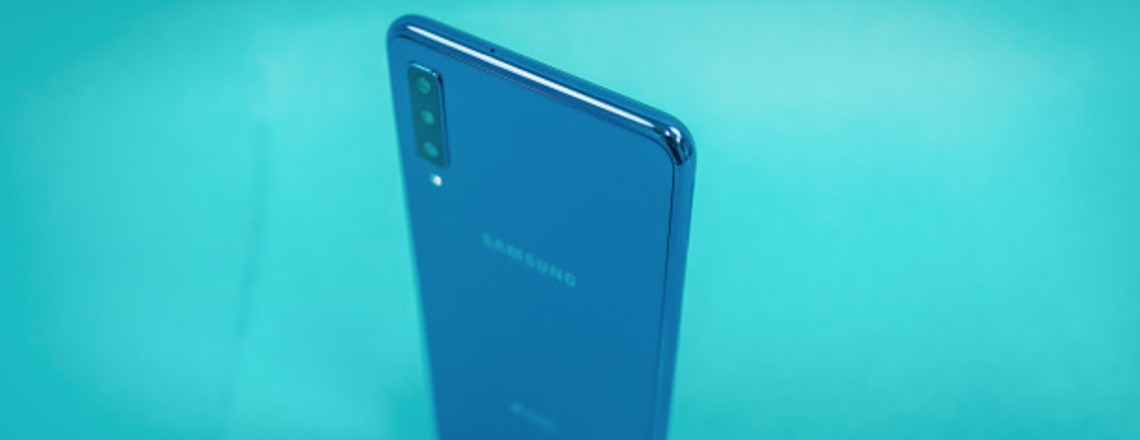 Test Samsung Galaxy A7: OLED-Display und drei Kameras