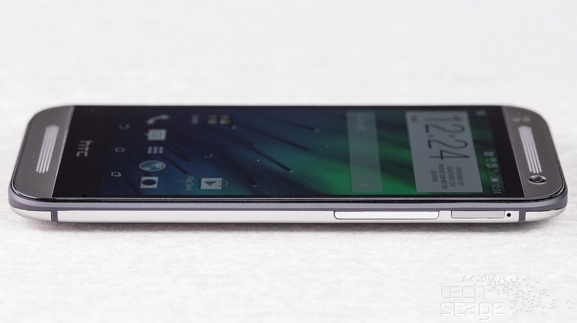 HTC One Mini 2 von rechts