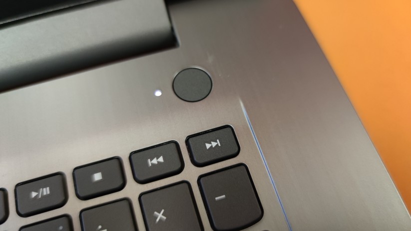 Lenovo IdeaPad 3 17ALC6