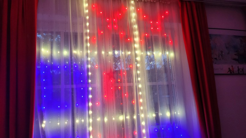 Govee Curtain Lights (H70B1): 520 LEDs sorgen auf einer Fläche von 2 m x 1,5 m für tolle Lichteffekte und -animationen.