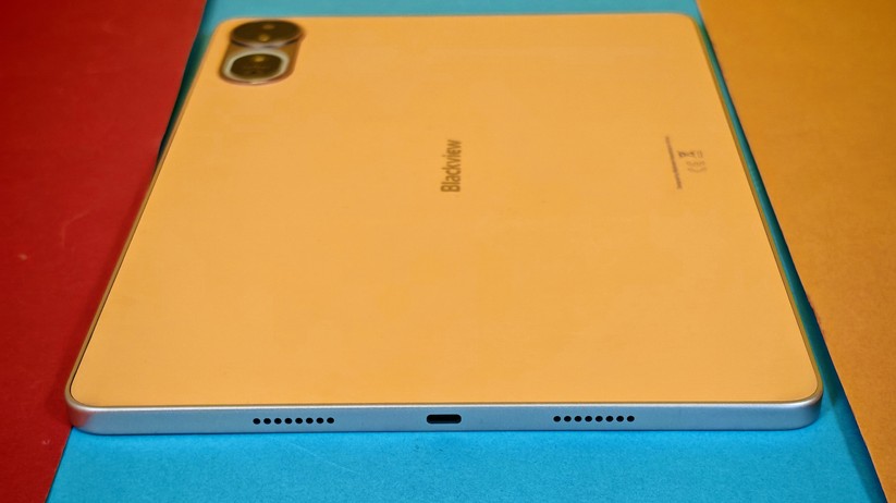 Blackview Mega 12