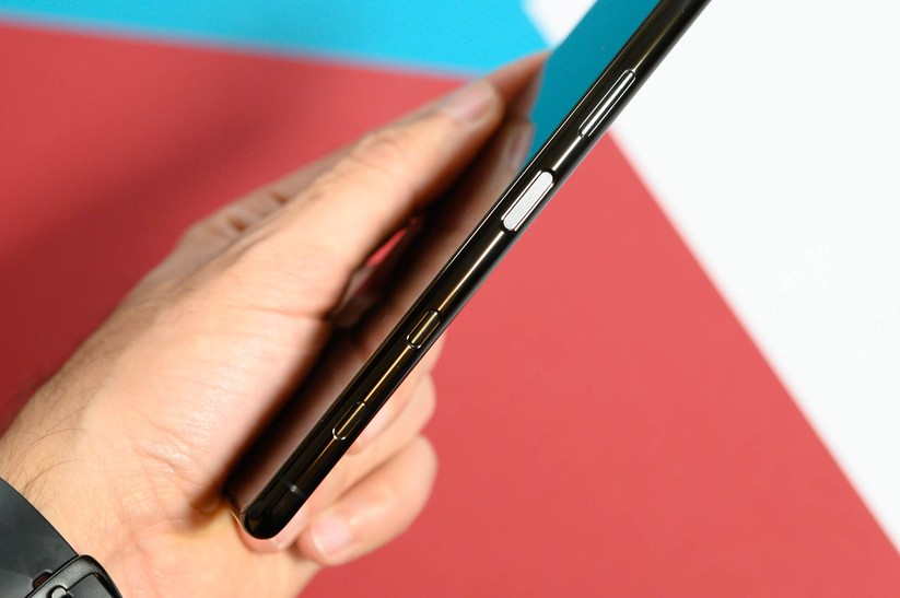 Der Button für den Google Assistant lässt sich leider nicht anders belegen