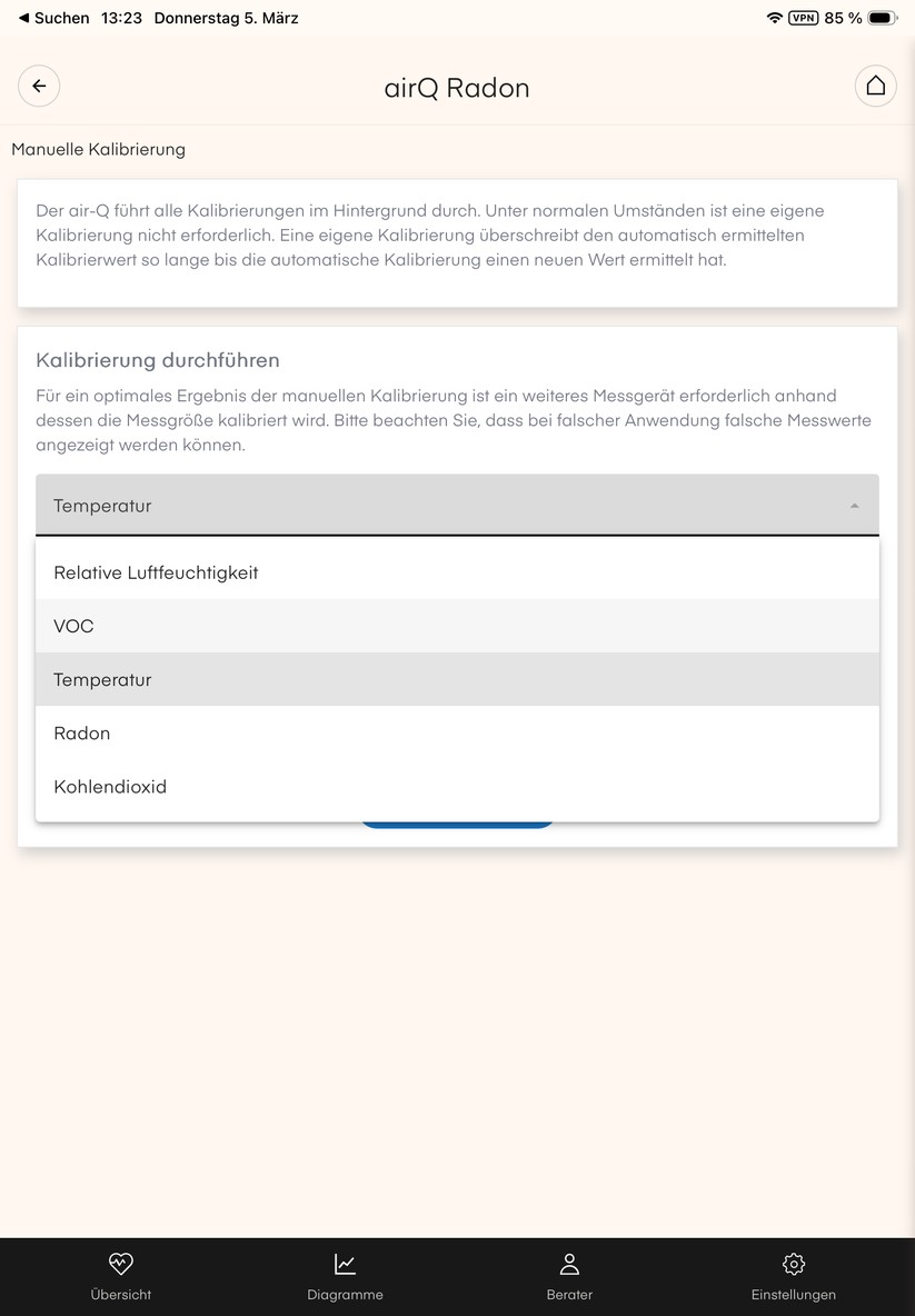 Die Air-Q-App überzeugt nicht nur mit einer übersichtlichen Darstellung der gemessenen Sensorwerte, sondern auch mit detaillierten Erläuterungen. 