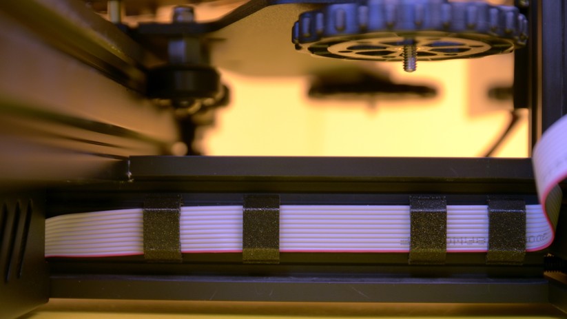 Die Kabelklemmen sind selbst gedruckt.