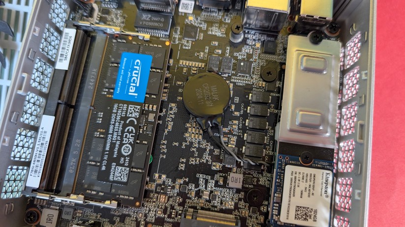 Minisforum UM680 Slim – Bilderstrecke