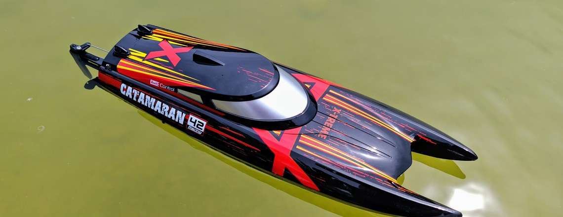 Revel Control X-treme Boat Catamaran