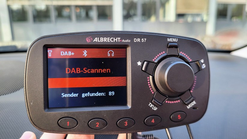 Albrecht DR 57 DAB+-Autoradio-Adapter