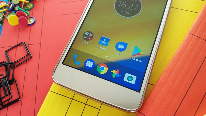 Das Display des Moto C Plus mit HD-Auflösung geht in Ordnung.