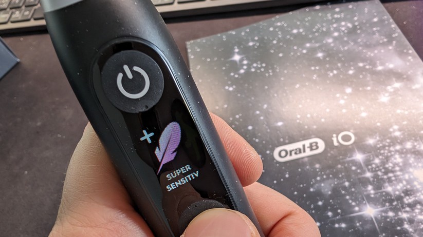 Oral-B iO Series 10