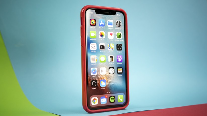 iPhone X: Speck Presidio Show