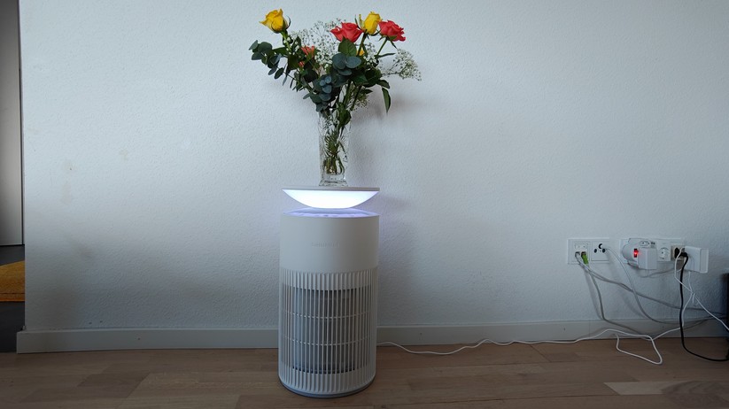 Switchbot Luftreiniger F6: Gegenüber der Tisch-Variante mit integrierter Qi-Ladefläche bietet auch die normale Version eine Ablagefläche.