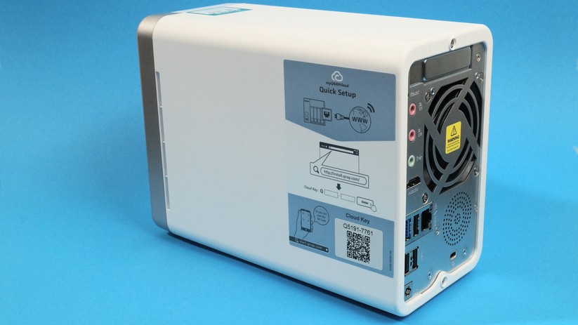 Die NAS beeindruckt vor allem bei den Anschlüssen. 