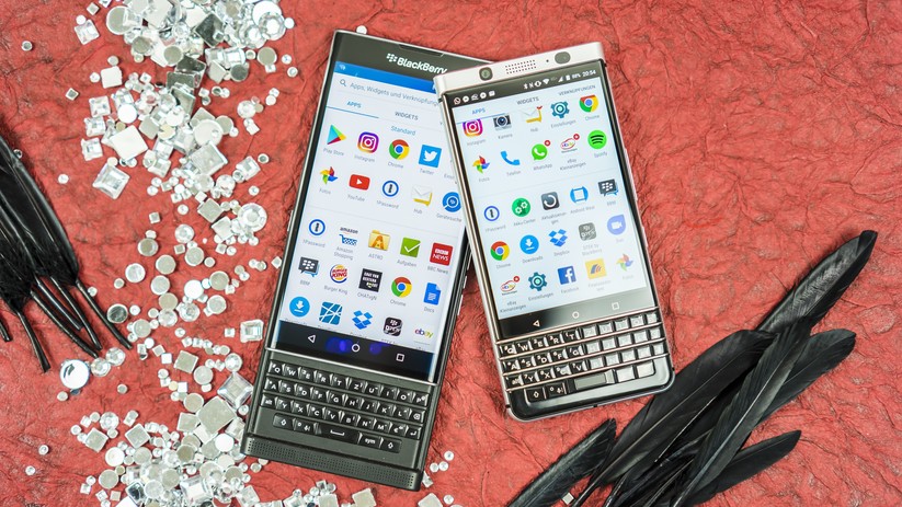 Ein Vergleich zwischen dem BlackBerry PRIV mit dem BlackBerry KEYone.
