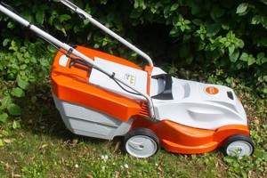 Akku-Rasenmäher Stihl RMA 235.1 im Test: kompakt, wendig und gut 
