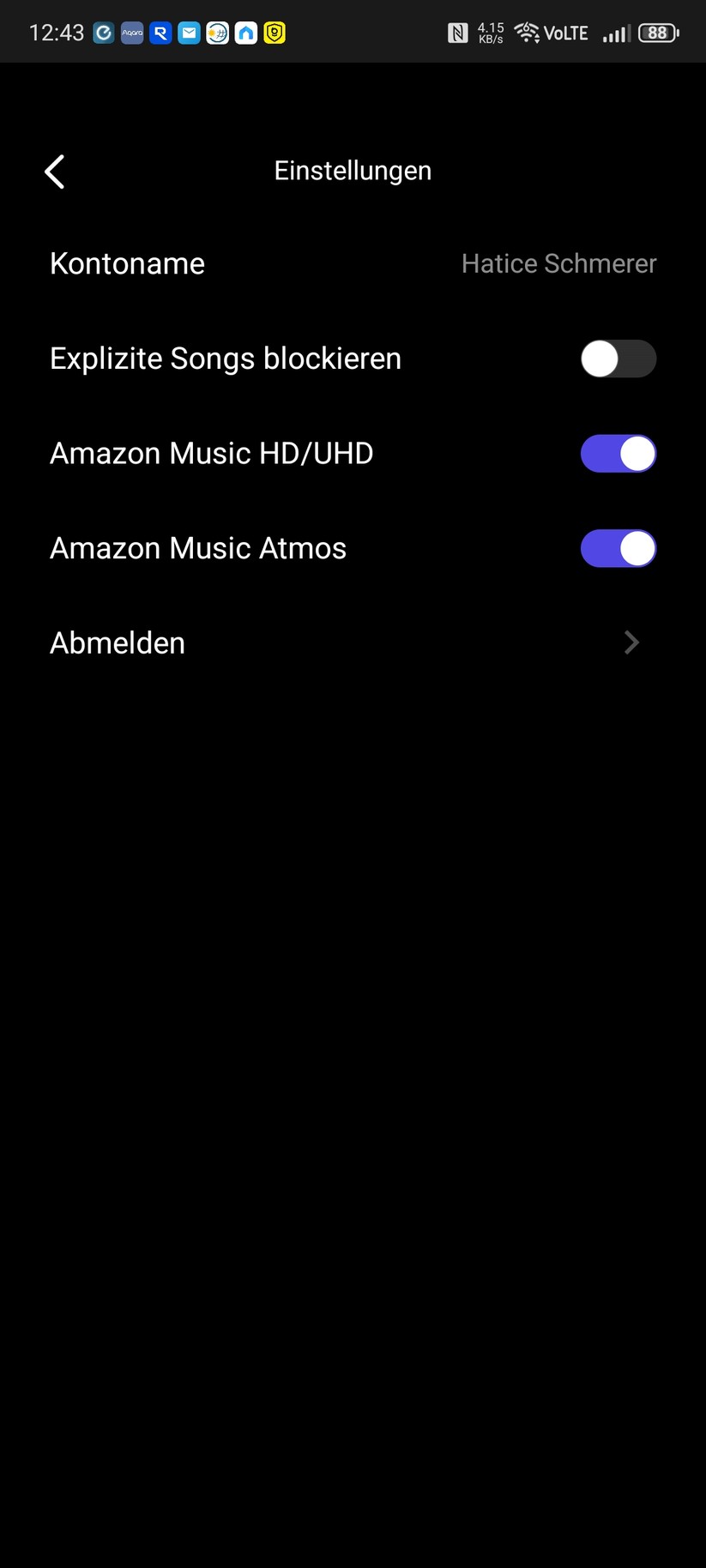 Die App JBL One bietet nicht nur umfangreiche Hilfen zur Abstimmung und Aufstellung der Soundbar, sondern integriert auch zahlreiche Streamingdienste.