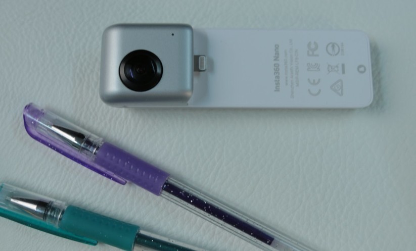 Die Insta360 Nano ist extrem handlich und passt in jede Hosentasche.