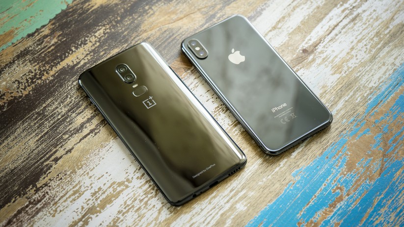 Größenvergleich: Oneplus 6 vs iPhone X