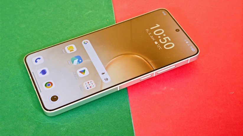  Display mit 6,82 Zoll