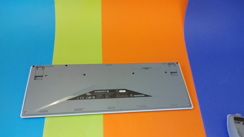 Die Rüchseite der Tastatur. 