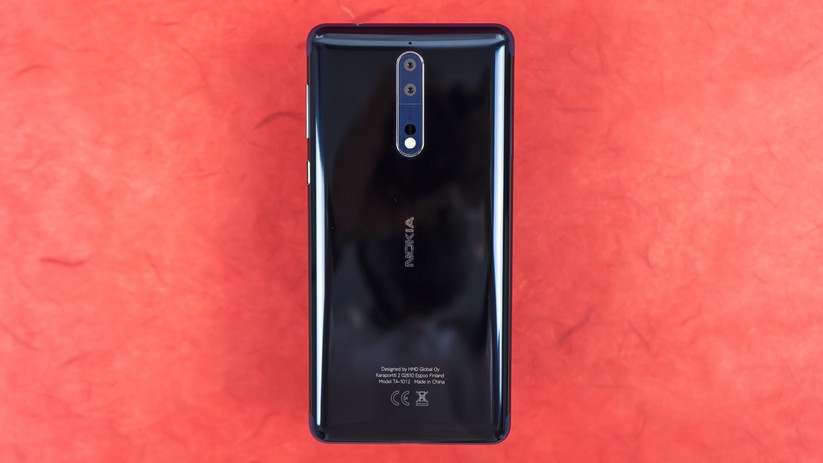 Ein Wärmerohr im Inneren des Nokia 8 sorgt für die nötige Kühlung, die der Prozessor als Wärmeenergie freigibt.