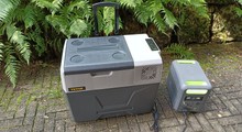 Die Kühlbox von Vevor wird hier per Powerstation mit Strom versorgt.