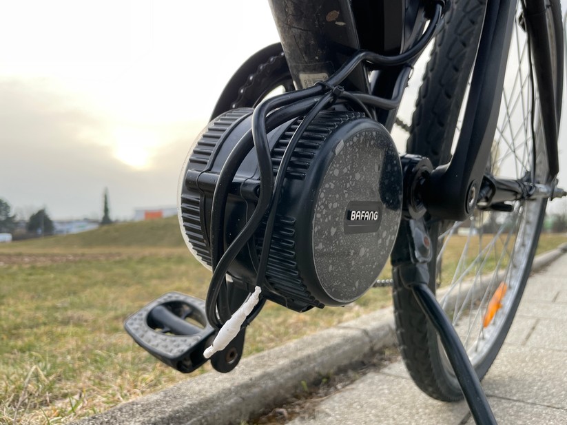 Von dort aus verlaufen alle Kabel...